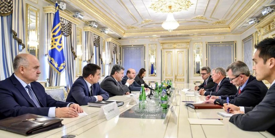 Встреча Порошенко с Инхофом / Фото: пресс-служба президента