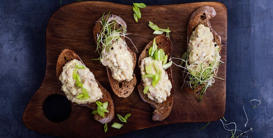 намазка, намазка на хлеб, паштет из скумбрии, вкусная закуска, копченая скумбрия
