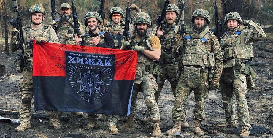 Бійці бригади Хижак Департаменту патрульної поліції розповіли про піший вихід з позицій