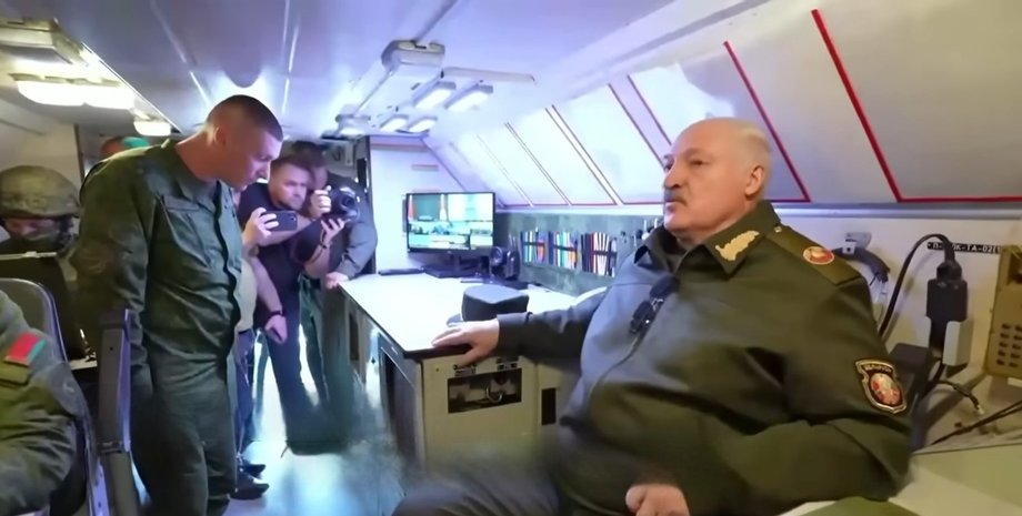 фото президента Білорусі Олександра Лукашенка на навчаннях в Опиповичах 21-22 травня