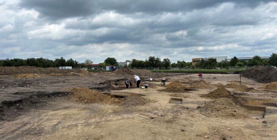 археологи розкопали древнє поселення