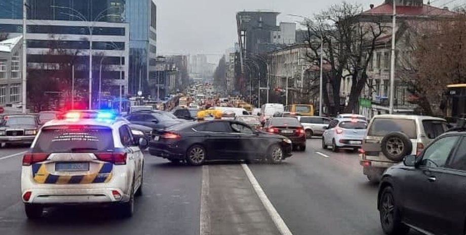 Шулявский мост, фонарь, упал