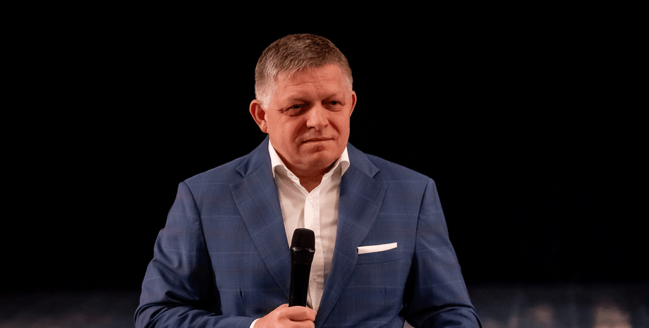 роберт фіцо, парад 9 травня, рф, проліт Фіцо жаліється на дії балтійських країн: відмовили в прольоті до РФ на парад 9 травня