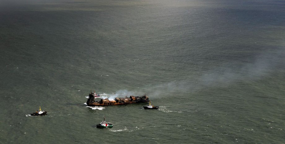 сша, танкер, контейнеровоз, пожар, капитан, судно