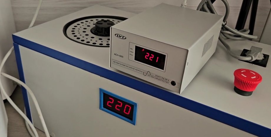 Стабілізатор напруги LVT АСН-600