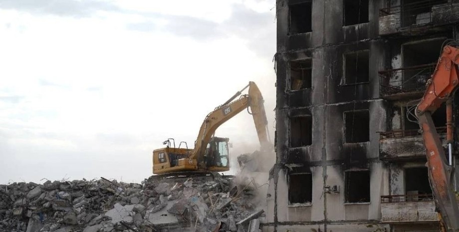 Знесення будинків у Маріуполі