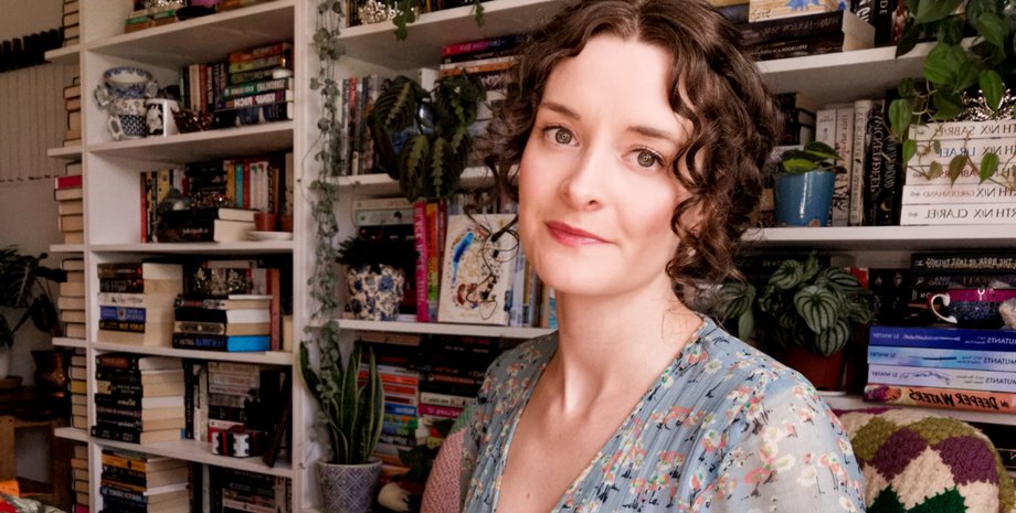 Письменниця Розі Талбот, книжкова крамниця, таємниче послання, загадкова записка, вкрали книгу, незвичайна знахідка