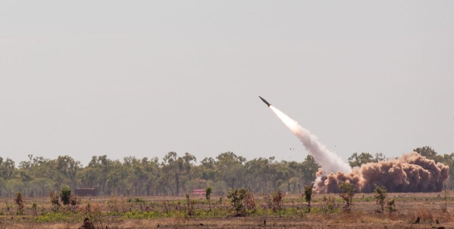 Постачання ATACMS