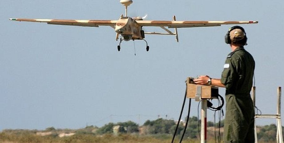 дрон, дрон розвідник, солдат