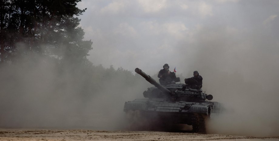 список військової допомоги україні