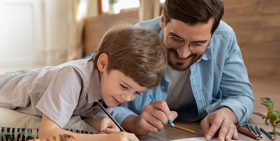 Отцы могут значительно повысить оценки детей в начальной школе дети, отцы, учеба, отцы и дети