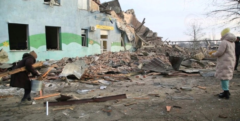 Обстріл, наслідки обстрілу, Мирноград, Донбас, Донецька область