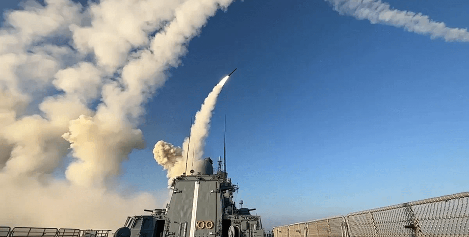 Михайло подоляк, нато, війна, ракети, Проліт російської ракети в Польщі, Радослав Сікорський