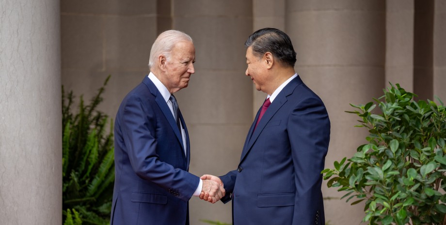 президент США, Джо Байден, лидер КНР, Си Цзиньпин