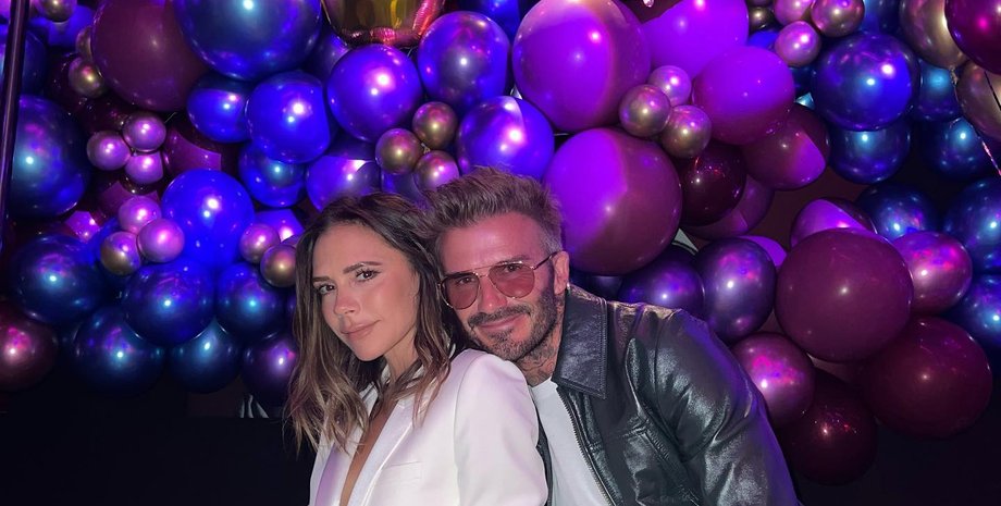 Виктория и Дэвид Бекхэмы, Виктории Бекхэм 48, день рождения Виктории Бекхэм, праздничные фото