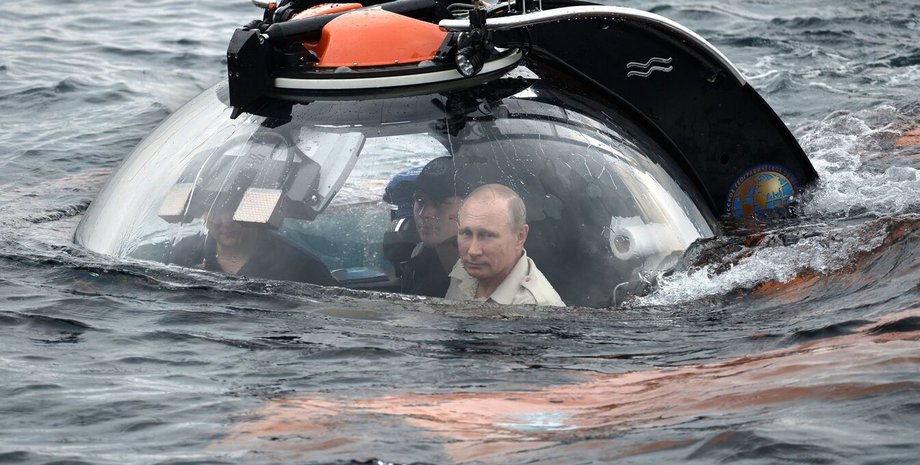 Путин на батискафе, Севастополь