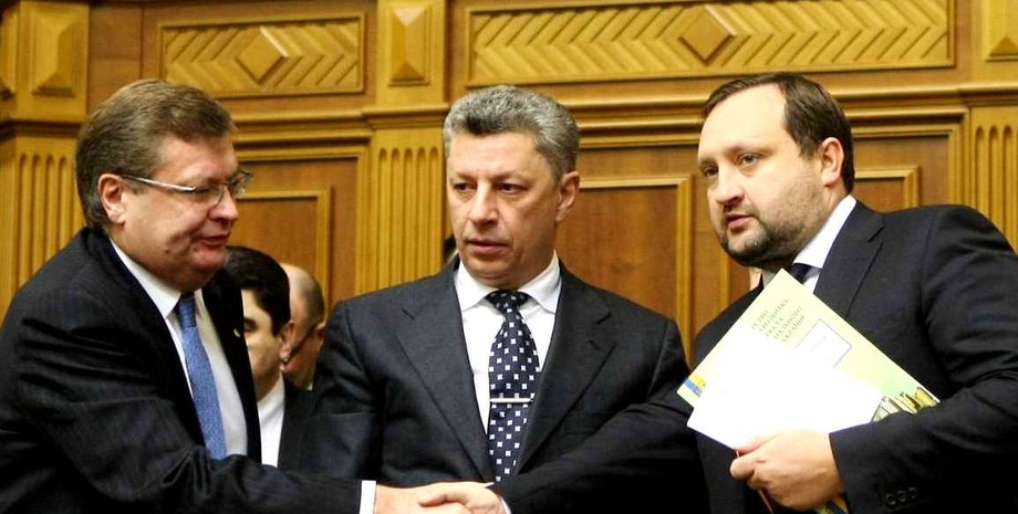 Константин Грищенко, Юрий Бойков и Сергей Арбузов в парламенте / Фото: rada.gov.ua