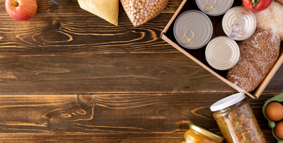 Продукты на столе Продукты на столе