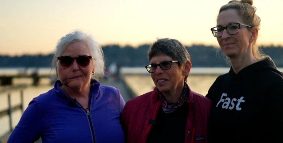 На женщину напала пума, женщины отбились от пумы, горный лев, хищный зверь, животное, велосипедистки, рукопашный бой, вытащили из пасти