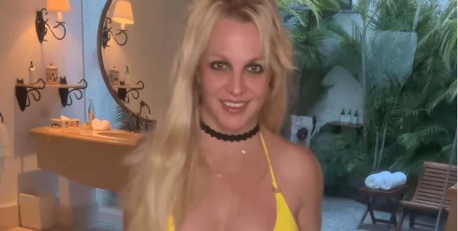 Брітні Спірс, кімната, рослини, дзеркало