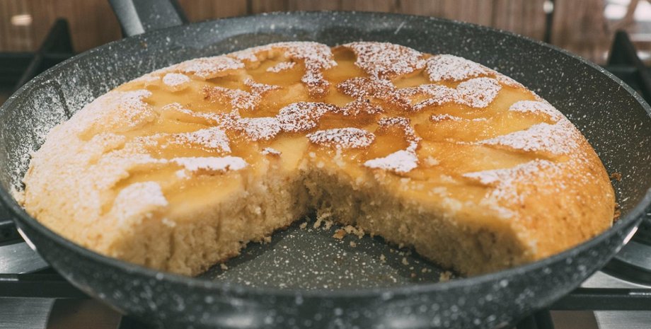 Блинный шоколадный пирог c грушей, пирог на сковороде, торт на сковороде