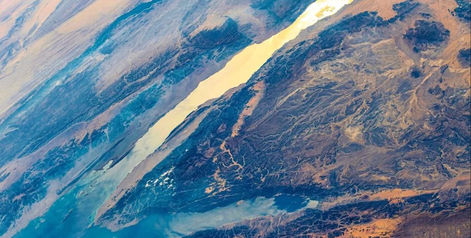 Суэцкий залив из космоса