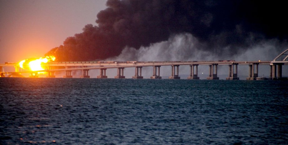 Вибух на Кримському мості, пожежа на Кримському мості, диверсія на Кримському мості, Національний антитерористичний комітет РФ, Кримський міст перекрито