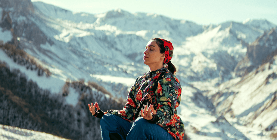 Женщина путешествует