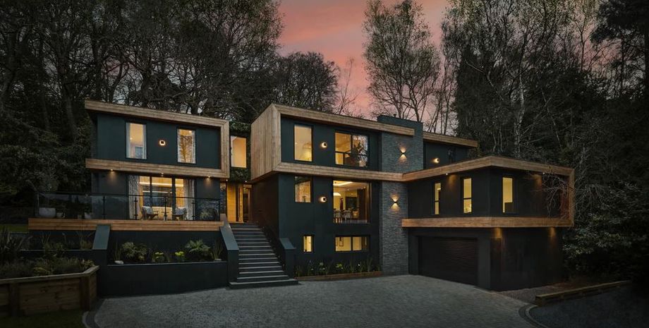 Переможець лотереї продає будинок, який виграв, він так і не зможе пожити в елітній нерухомості, цікаві історії з життя