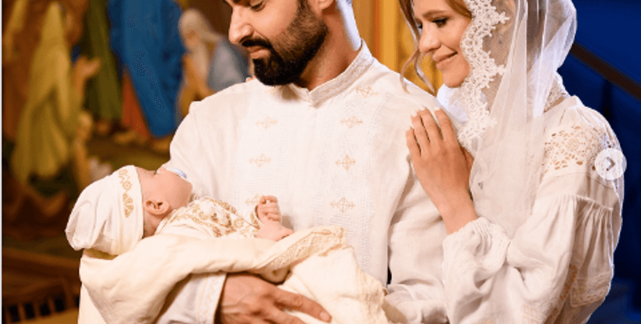 Віталій Козловський з дружиною та сином