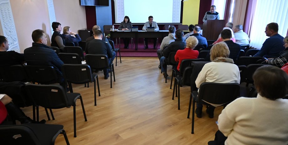 У Німеччині на засіданні міськради транслювали фільм з використанням свастики