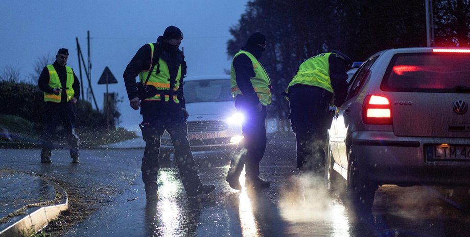 Падение ракета ракетный удар Пшеводов Польша обстрел спасатели