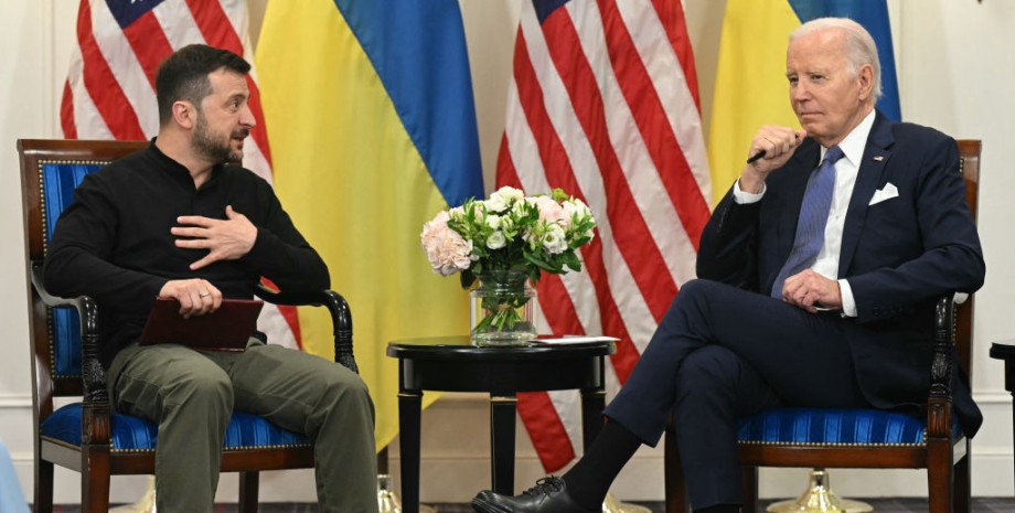 Президент США Джо Байден и президент Украины Владимир Зеленский и президент США Джо Байден