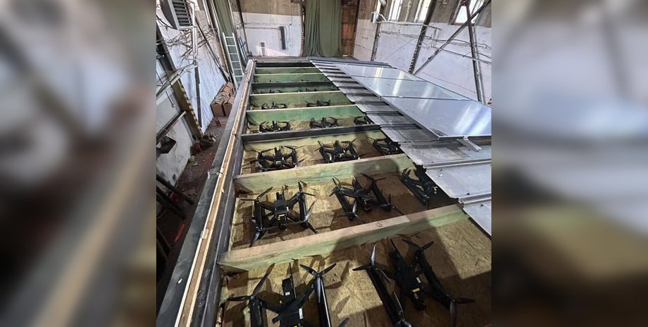 Удари по авіабазах РФ показали винахідливість України, вразливість літаків без сховищ та  можливість нових атак "сплячих" дронів СБУ