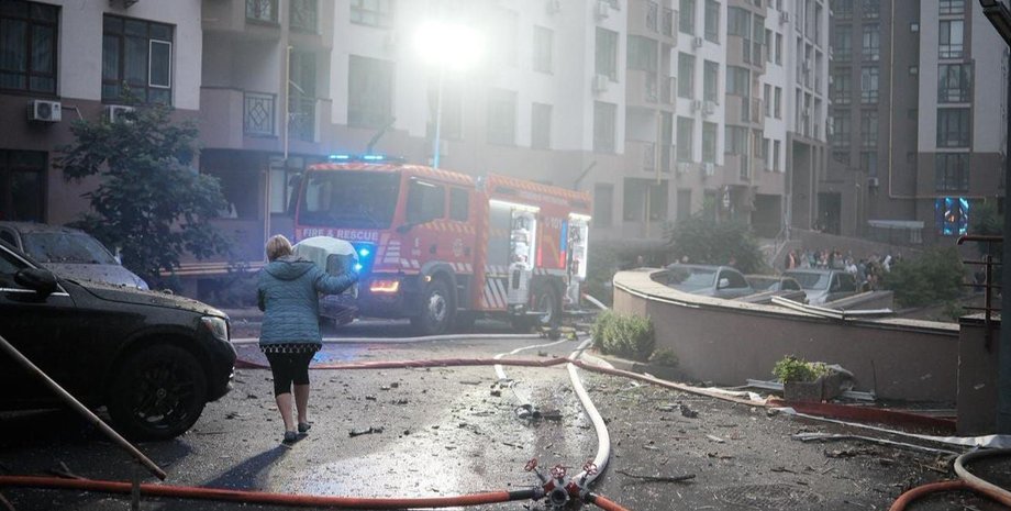 8 раненых, 1 погибший: ночная атака дронами на Киев