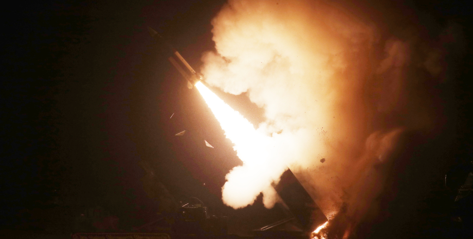 Podle novin Pentagon zpočátku protestoval proti dodávce raket vzdáleného poloměr...