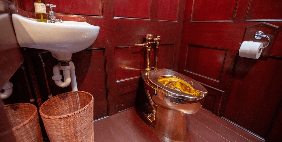 Золотой унитаз, украденный унитаз из дворца в Англии, Бленхеймский дворец, драгоценный унитаз, дерзкое ограбление, нашли виновных