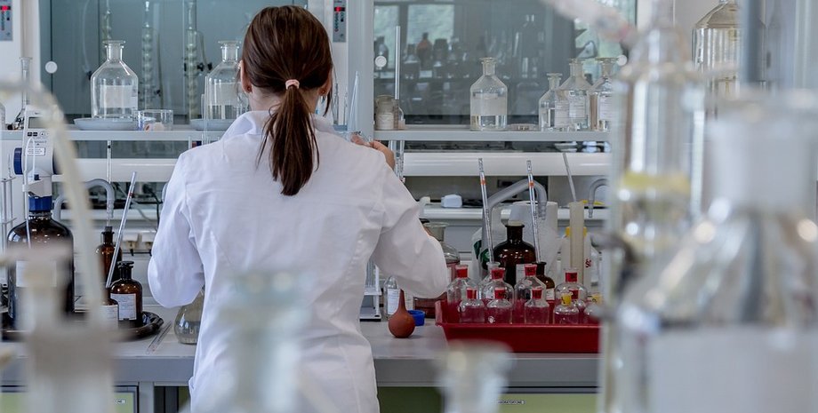 Лікар, лікар, жінка страждала від сильного болю, страждала від болю 20 років, рідкісна хвороба, самостійне обстеження, мрт,