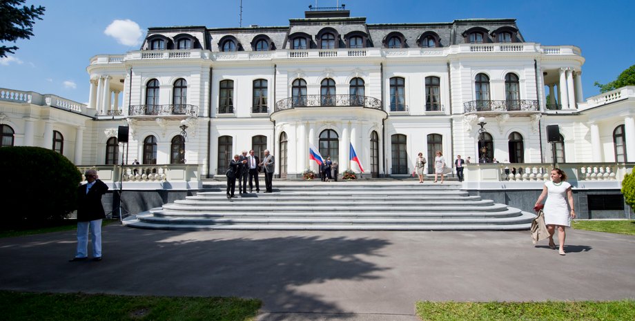 російське посольство, прага