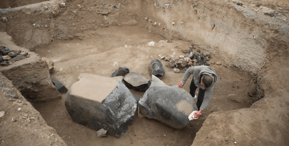 раскопки, статуя, археология, археологи, находка, музей, камень, государство Урарту