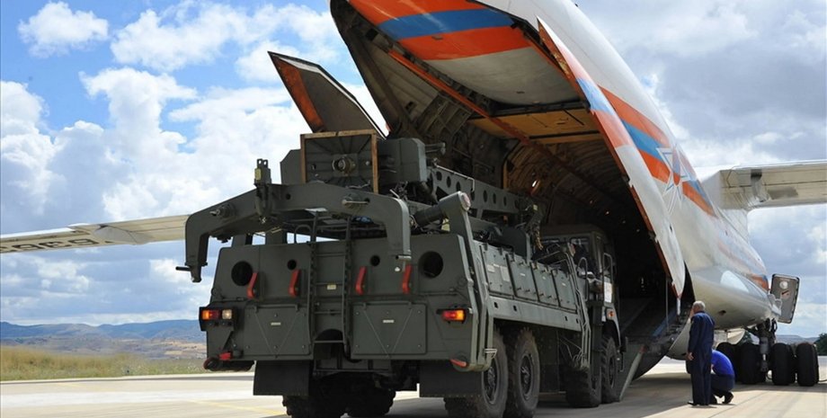 Російська ЗРК С-400 Російська ЗРК С-400 у Туреччині
