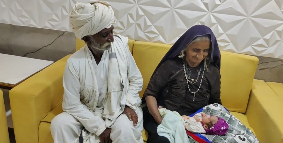 70 -летняя Дживунбен Рабари
