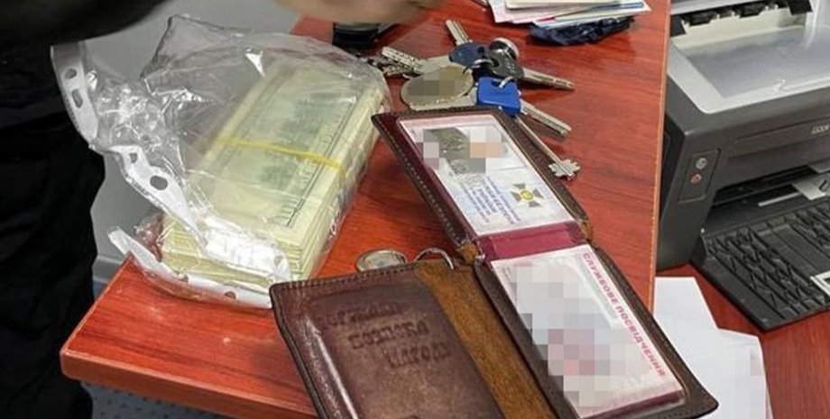СБУ задержала сотрудника, задержание СБУ, сотрудника СБУ подозревают, СБУ взятка, мошенничество СБУ