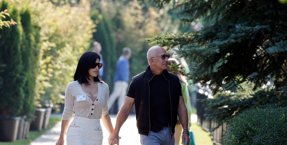 Джефф Безос та Лорен Санчес, наречена джеффа безоса, конференція мільярдерів на Sun Valley