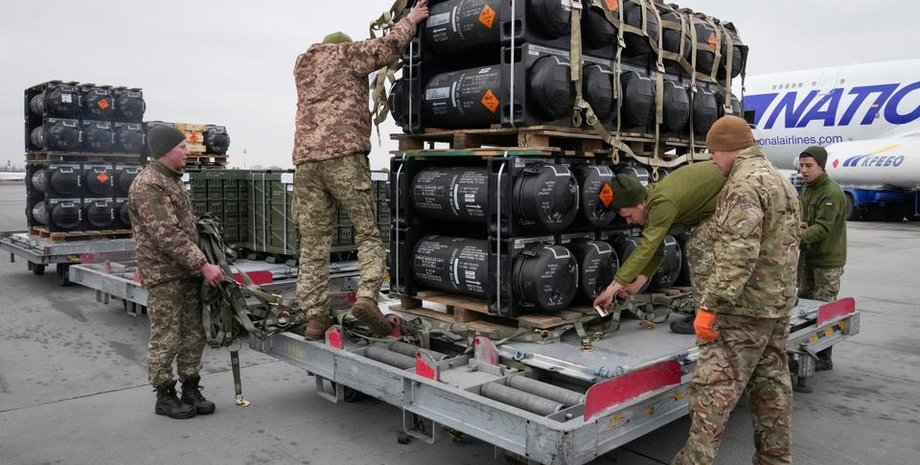 поставки оружия из британии, поставки оружия в украину