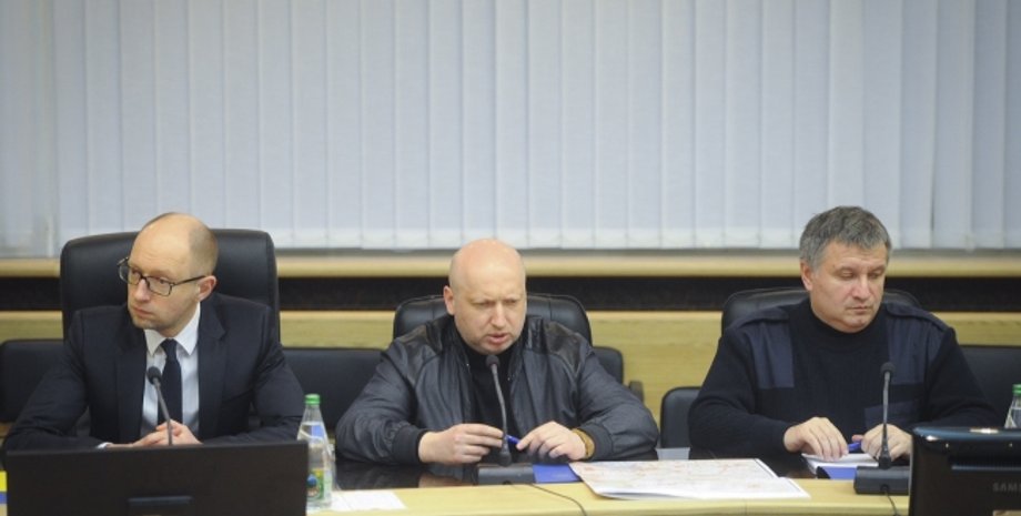 Аресений Яценюк, Александр Турчинов и Арсен Аваков / Фото пресс-службы СНБО