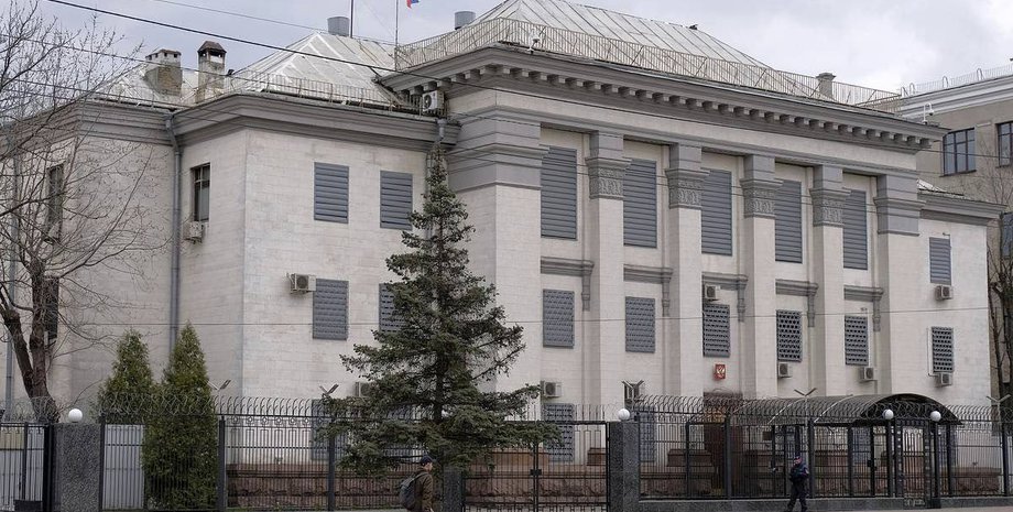 посольство Росії, договір оренди