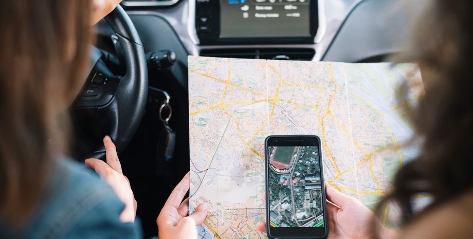 Супермаркет, магазин, google maps, призрачный супермаркет, магазин рядом с деревней, супермаркет посреди поля, фейковый супермаркет