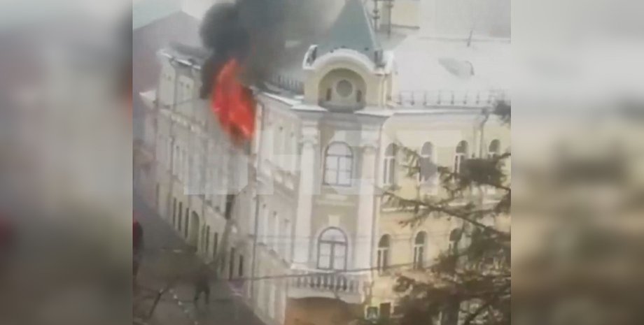 Пожежа в РФ, пожежа в Тулі, Тула надзвичайна подія, Тула військовий госпіталь, тула госпіталь пожежа, Тула пожежники, Тула МНС