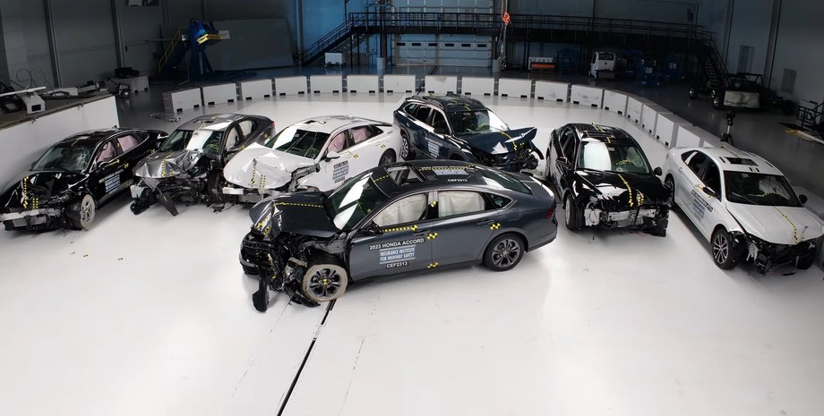 Седан, Седани, Авто, Автомобілі, Краш-тести, Безпека, ДТП, Відео, Фото, Зіткнення